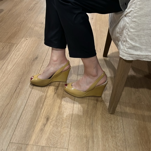 Michael Kora Nude Beige Patent Leather Peep Toe Wedge - Picture 14 of 17